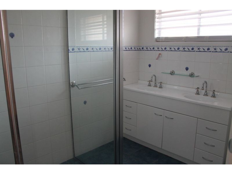 63 Gordon Street, Labrador QLD 4215