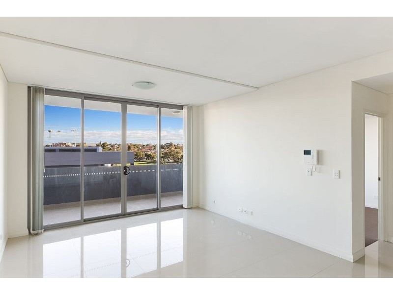 15 Charles St, Canterbury NSW 2193