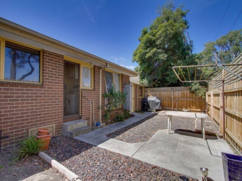2/11 Henry Street, Boronia VIC 3155