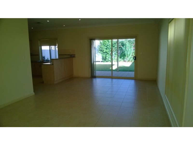 11 St Albyns St, Findon SA 5023