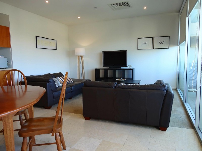 5/3-4 South Esp, Glenelg SA 5045