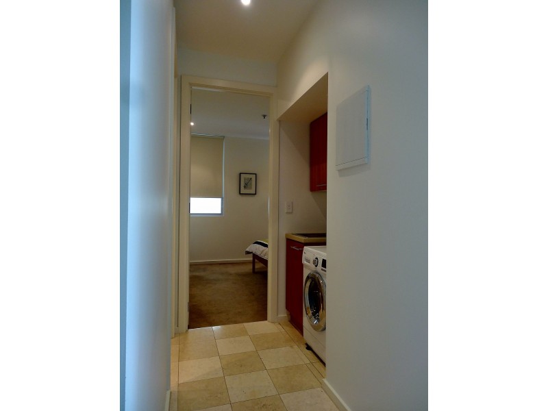 5/3-4 South Esp, Glenelg SA 5045