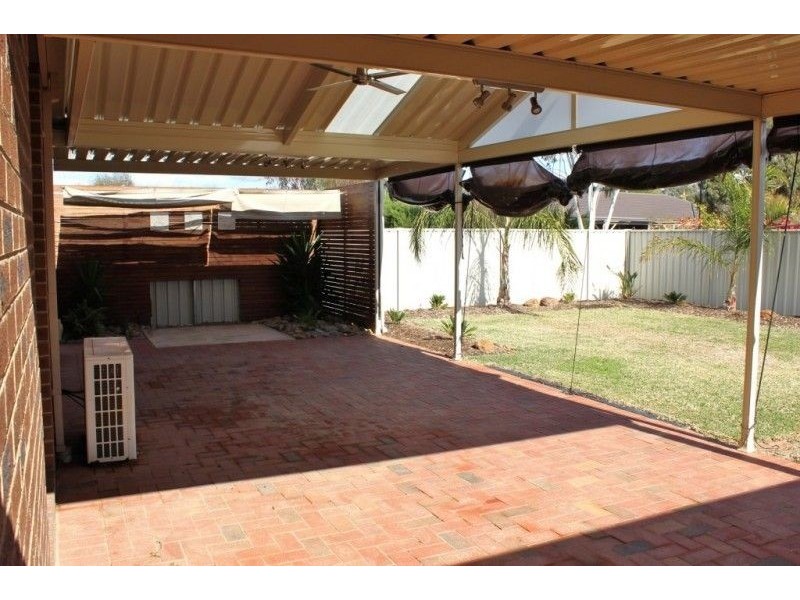 2 Bushwalk Grove, Epsom VIC 3551