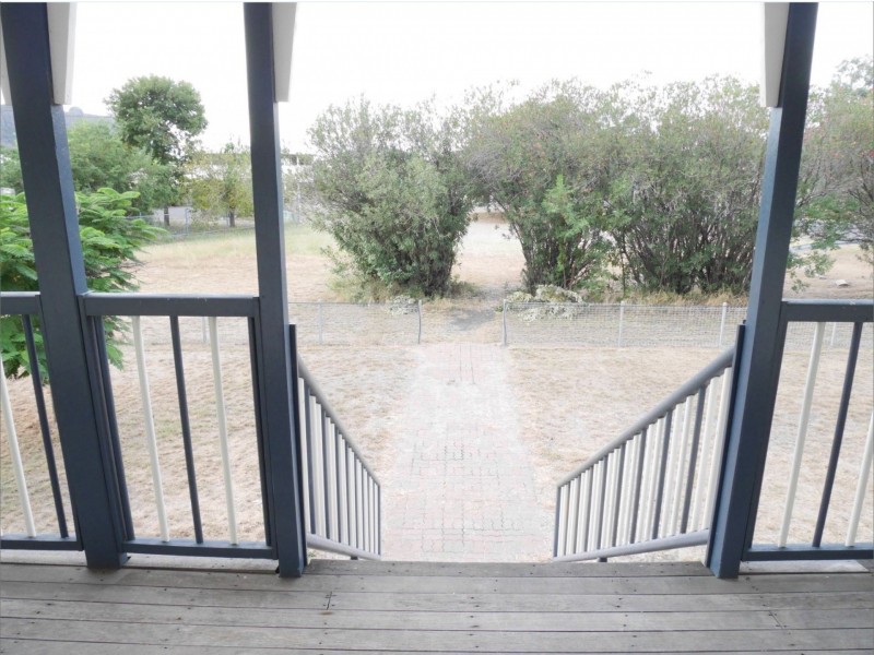 147 Quarry Street, Springsure QLD 4722