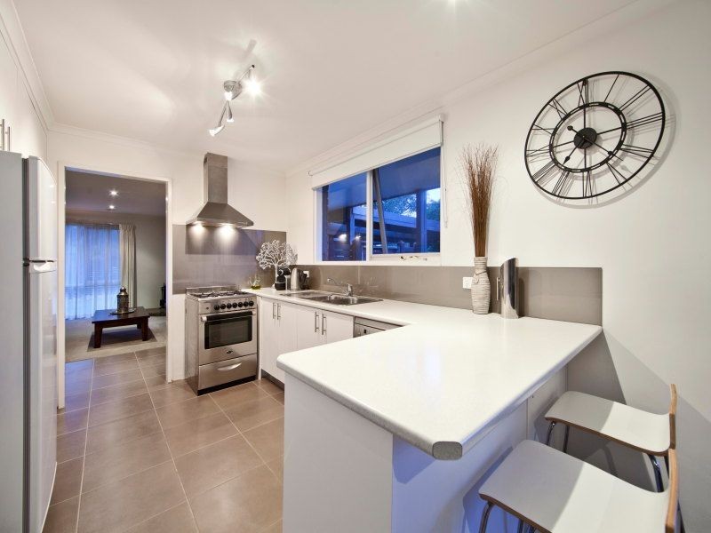 27 Morlyn Dr, Mount Martha VIC 3934