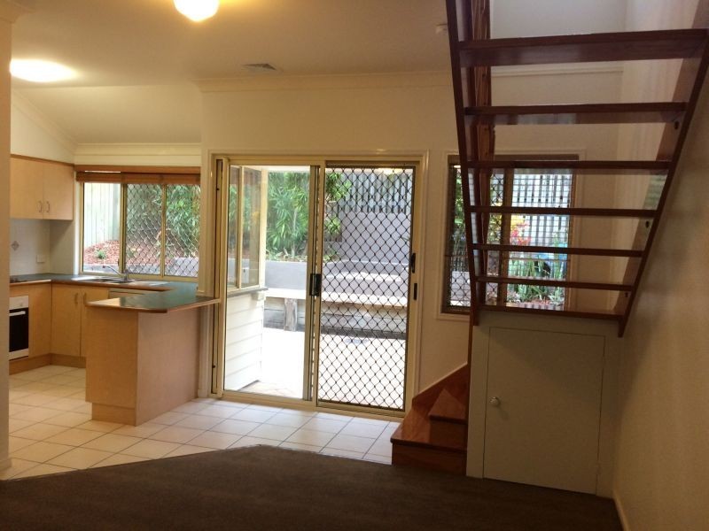 4 Gloriana Street, Morningside QLD 4170