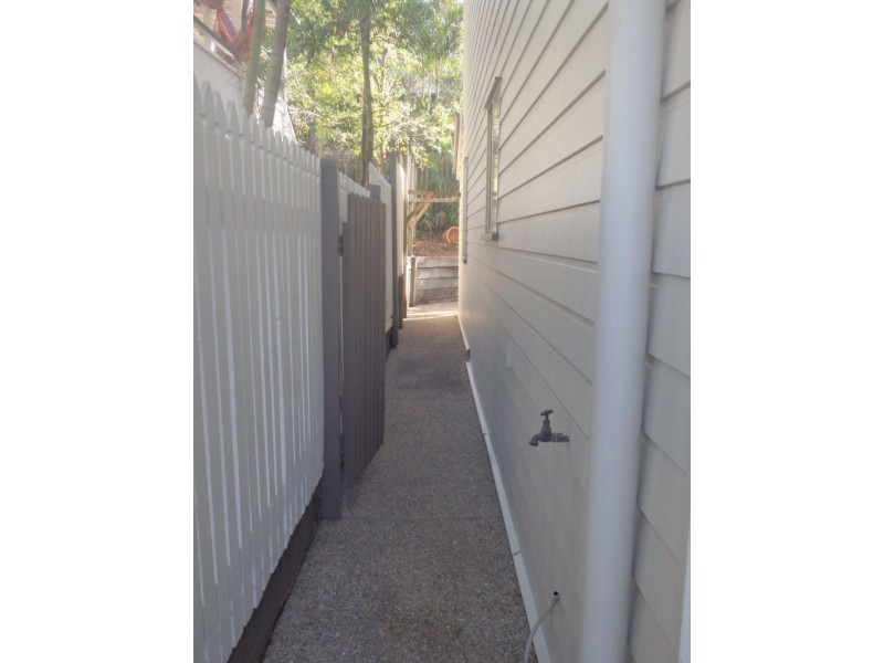 4 Gloriana Street, Morningside QLD 4170