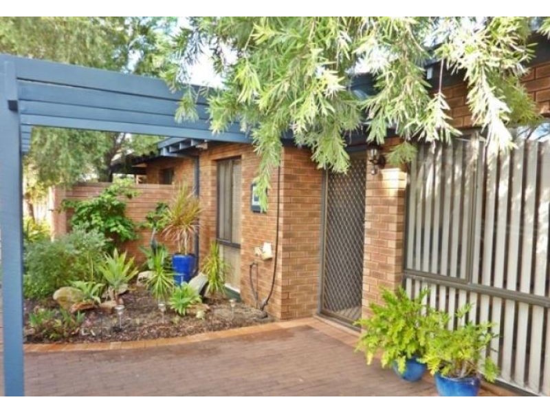 4/58 Robert Street, Como WA 6152