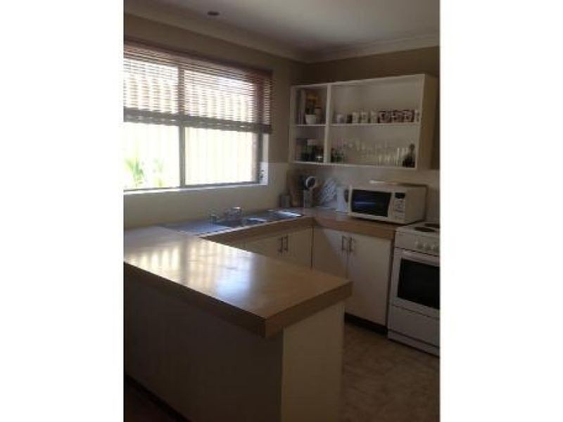 4/58 Robert Street, Como WA 6152