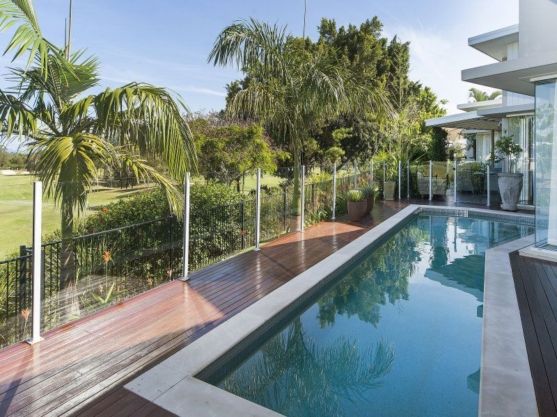 2001 The Boulevarde, Benowa QLD 4217