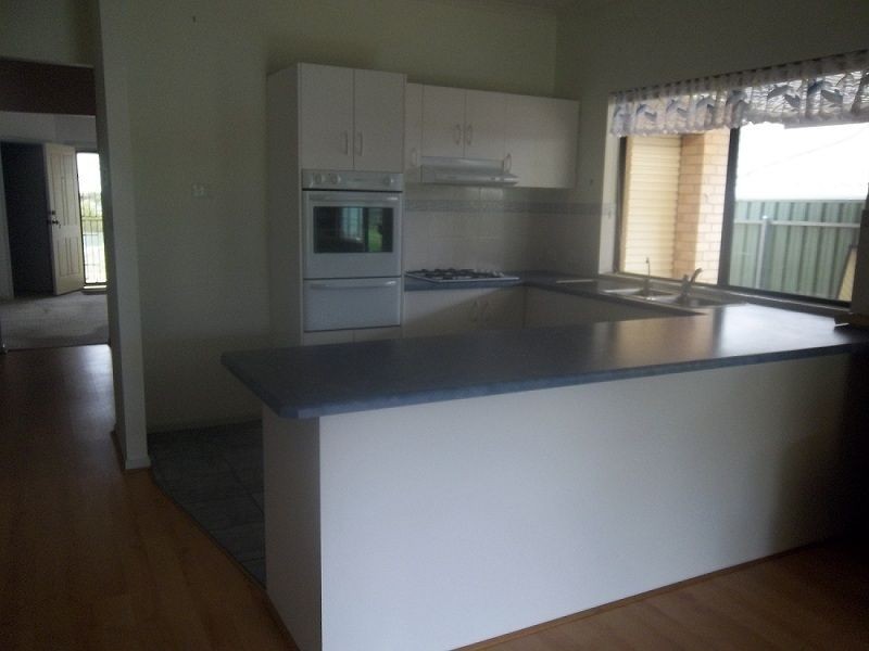 6 Duchess Walk, Para Hills SA 5096