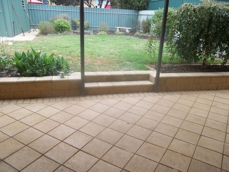 6 Duchess Walk, Para Hills SA 5096