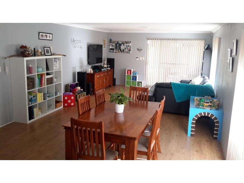 17 Terracina Parkway, Piara Waters WA 6112