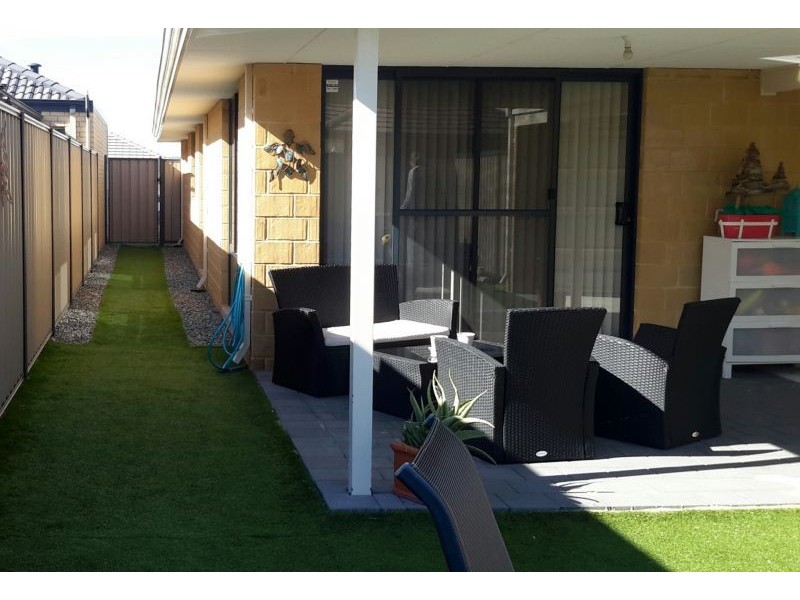 17 Terracina Parkway, Piara Waters WA 6112