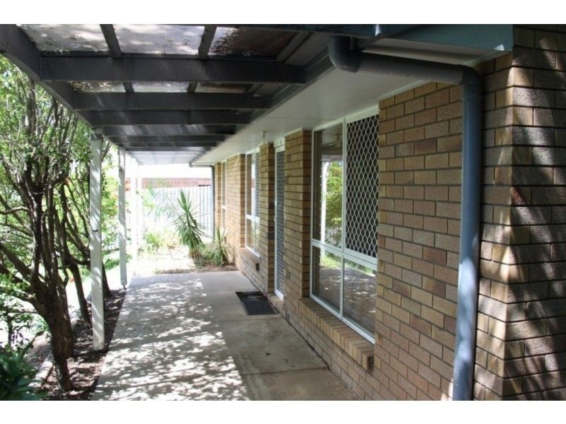 17 Katandra Street, Boyne Island QLD 4680