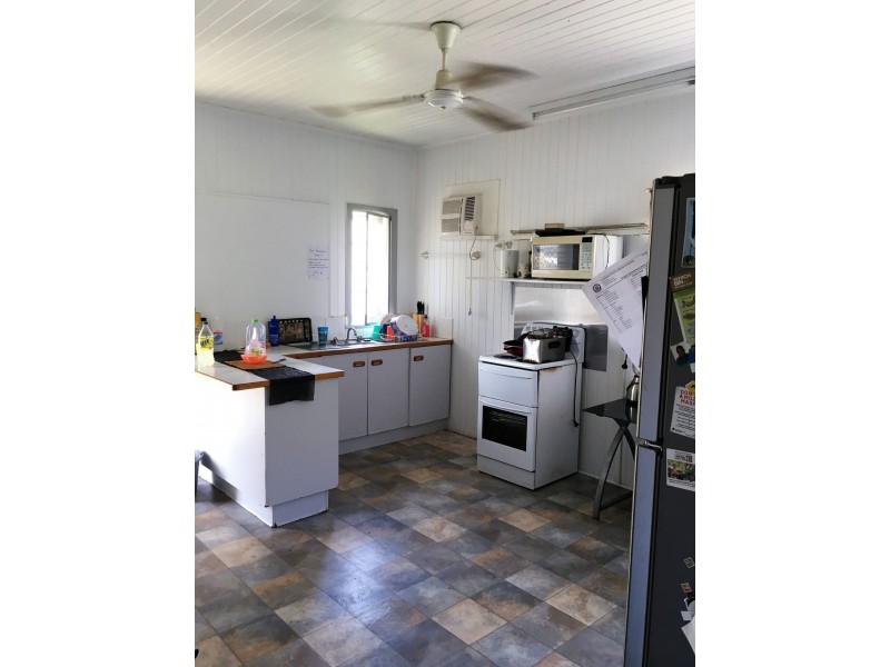 14 Magazine Street, Stratford QLD 4870