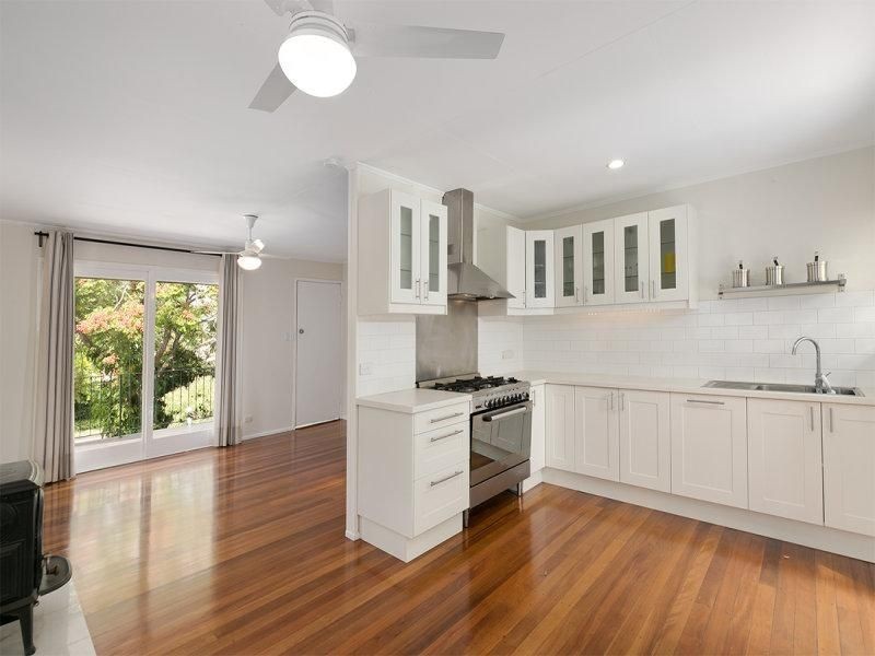 7 Cougar Street, Indooroopilly QLD 4068