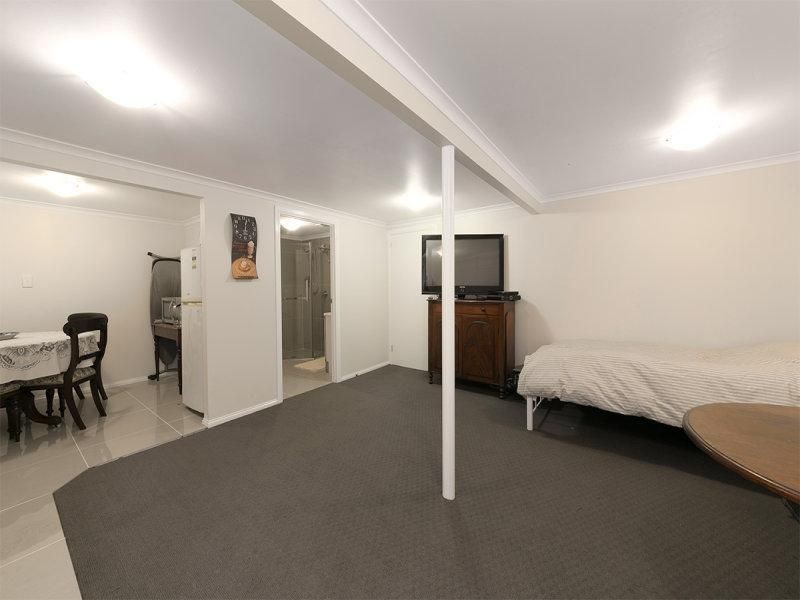 7 Cougar Street, Indooroopilly QLD 4068