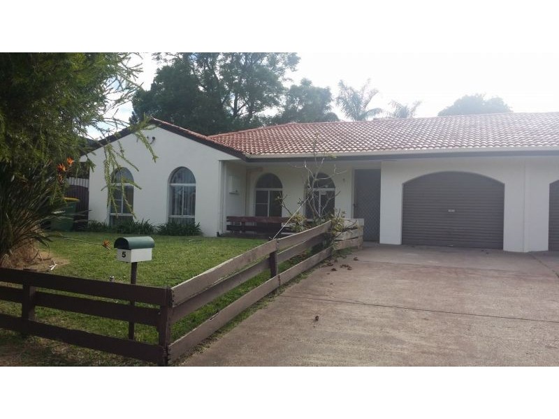 5 Sheoak Ct, Forrestfield WA 6058