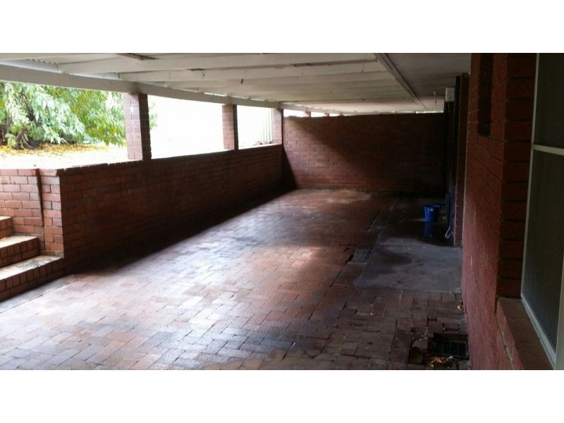 5 Sheoak Ct, Forrestfield WA 6058