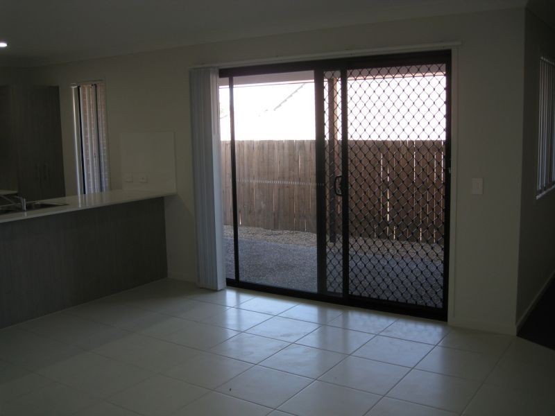 8 Joseba Place, Springfield Lakes QLD 4300