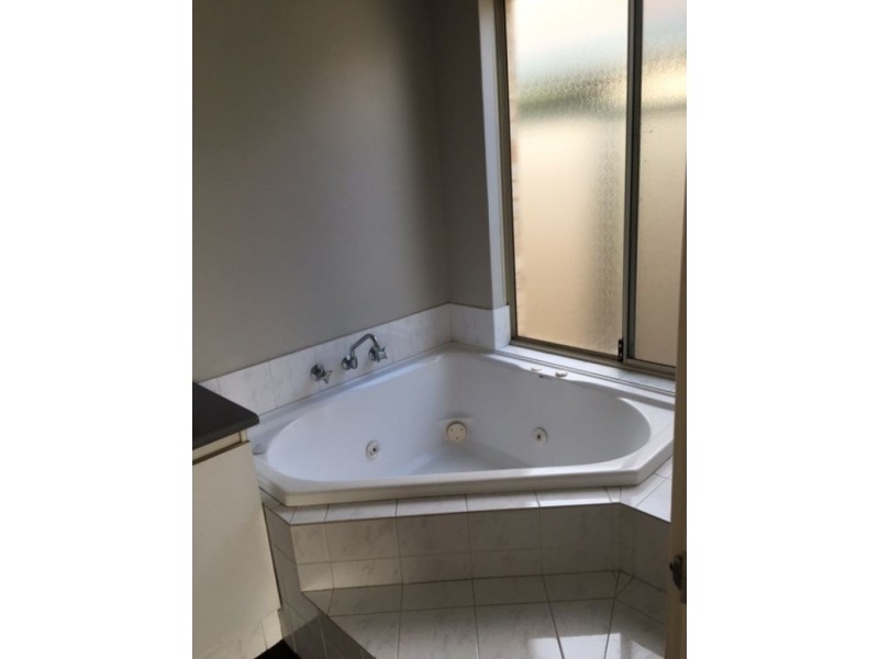 211 Wentworth Parade, Success WA 6164