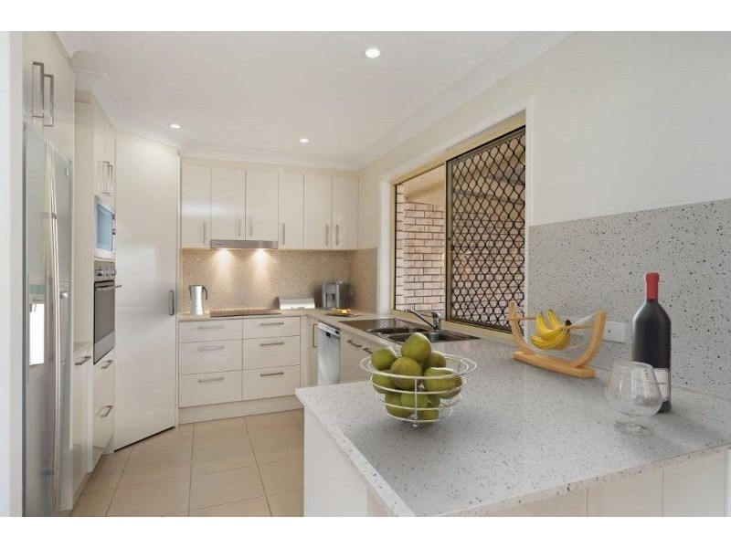 210 Bestmann Rd East, Ningi QLD 4511