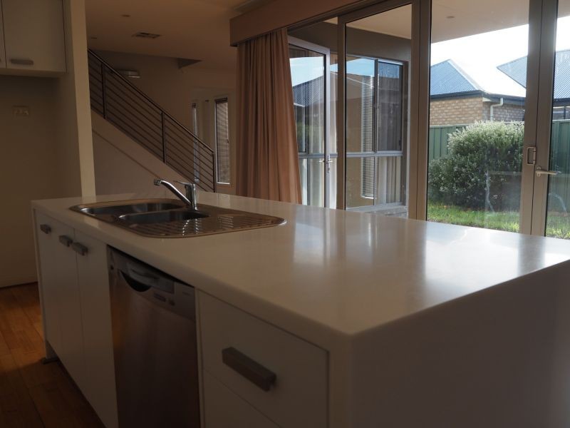 10 Stony Way, Mawson Lakes SA 5095