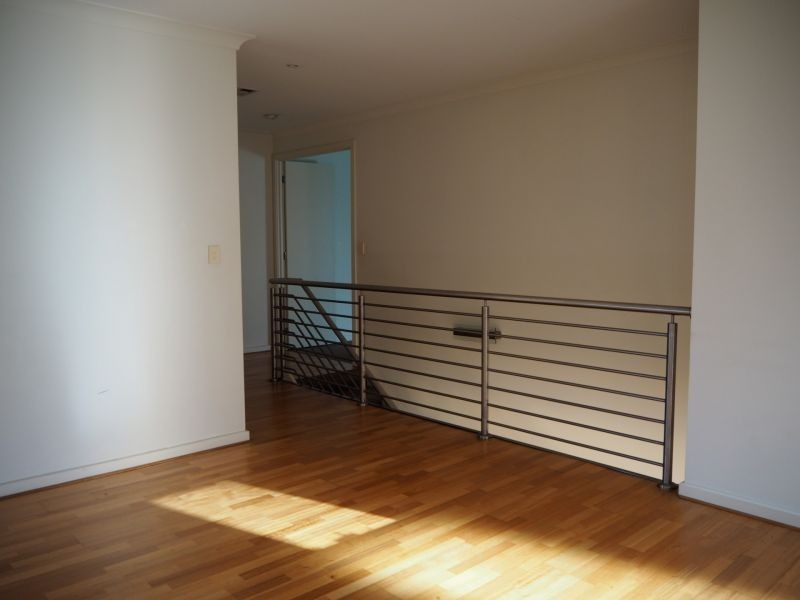 10 Stony Way, Mawson Lakes SA 5095