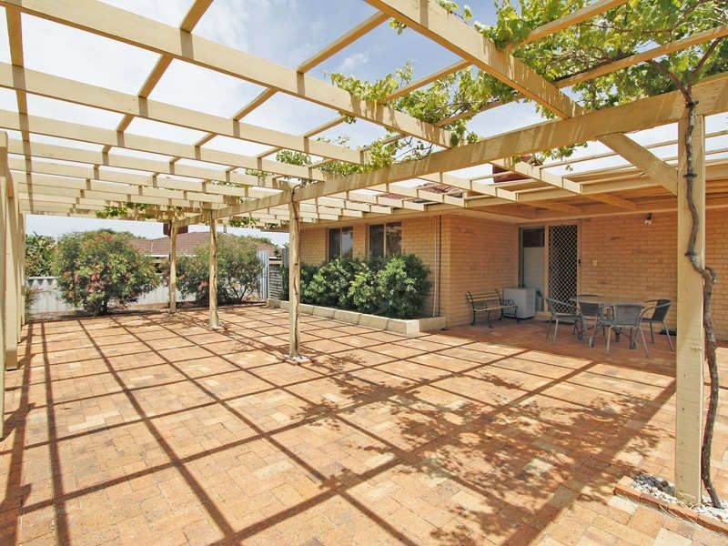 14 Osprey Circle, Ballajura WA 6066