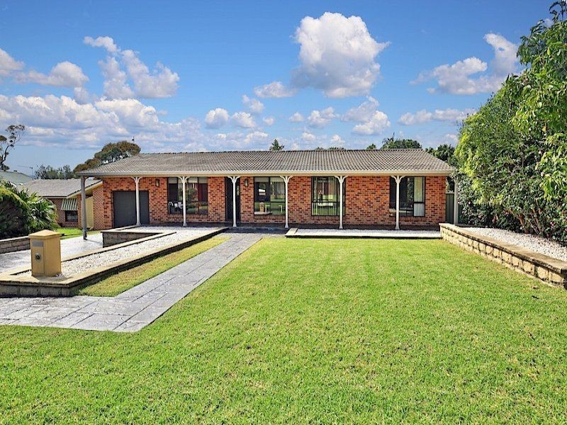 11 Formby Close, Bomaderry NSW 2541