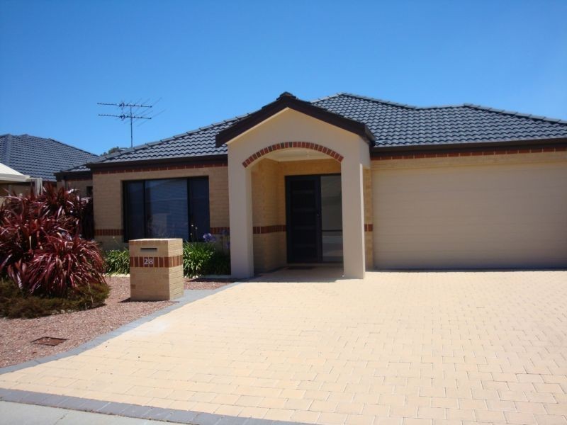 28 Phoenix Terrace, Hocking WA 6065