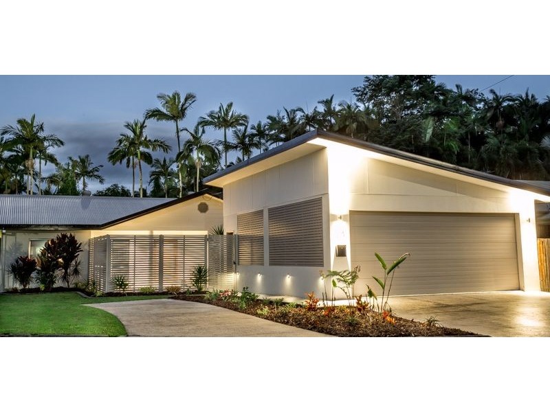 10 Jordan Close, Mooroobool QLD 4870