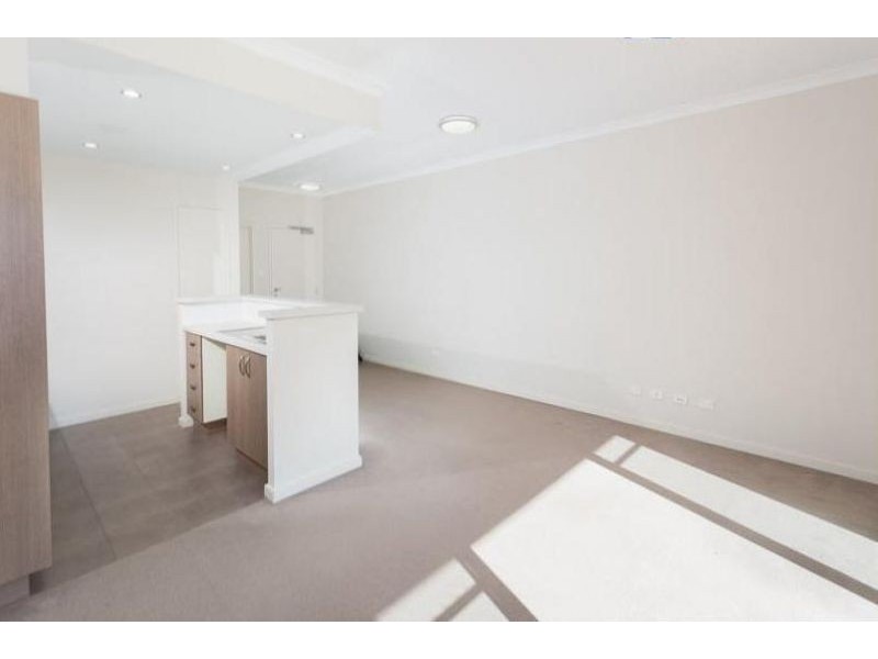 10/6 Ibera Way, Success WA 6164