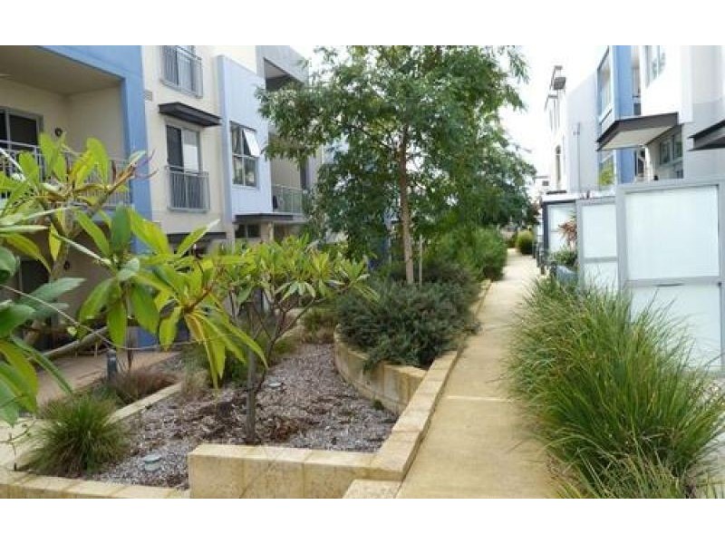 10/6 Ibera Way, Success WA 6164