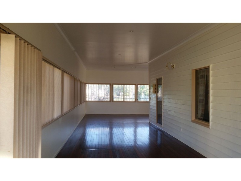 14 Charles Street, Springsure QLD 4722