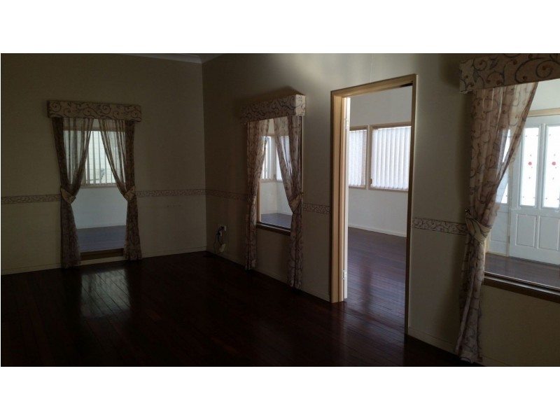 14 Charles Street, Springsure QLD 4722