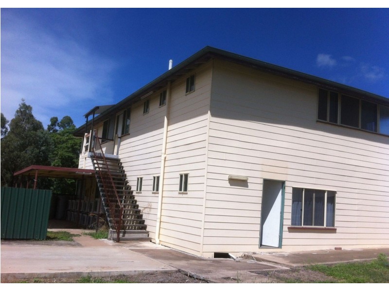 14 Charles Street, Springsure QLD 4722