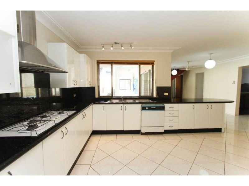 24 Kenton Cres, Valentine NSW 2280
