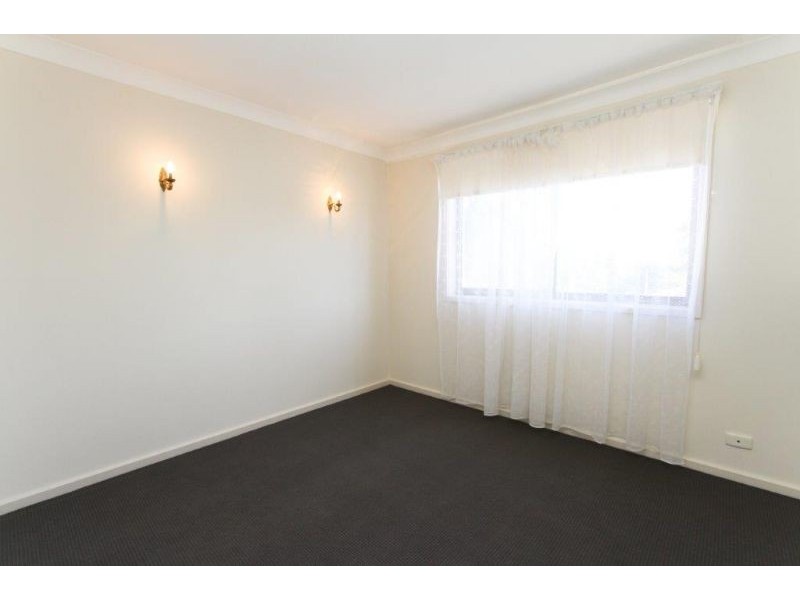 24 Kenton Cres, Valentine NSW 2280