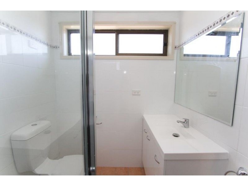 24 Kenton Cres, Valentine NSW 2280