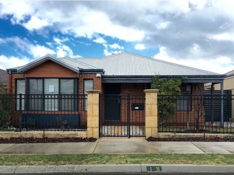 19 Whitland St, Butler WA 6036