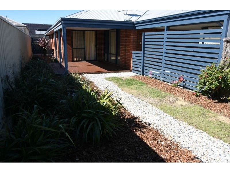 19 Whitland St, Butler WA 6036