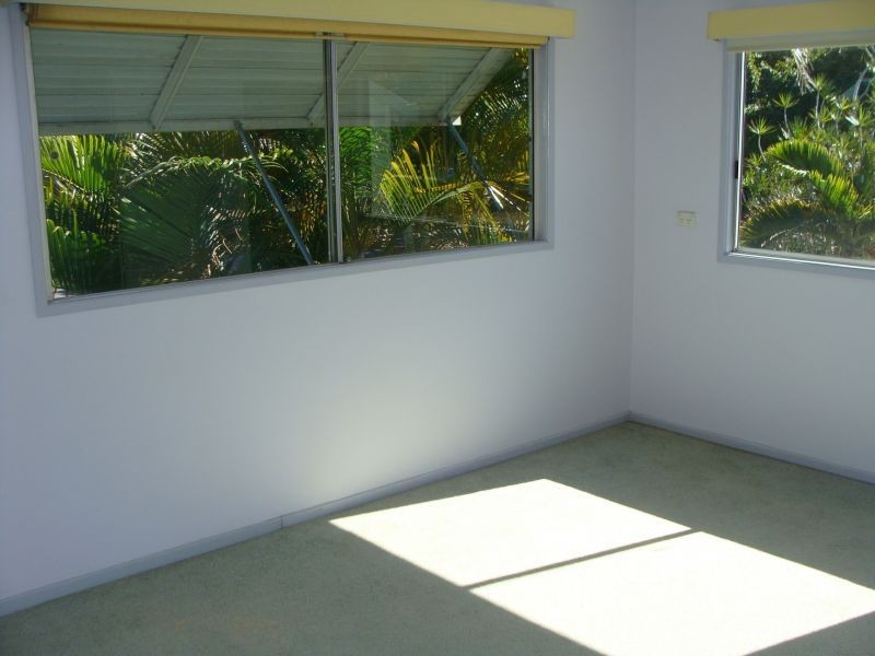 42 Allpass Parade, Shorncliffe QLD 4017