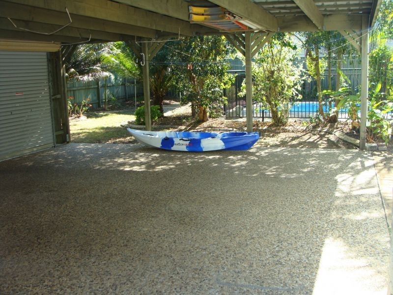 42 Allpass Parade, Shorncliffe QLD 4017