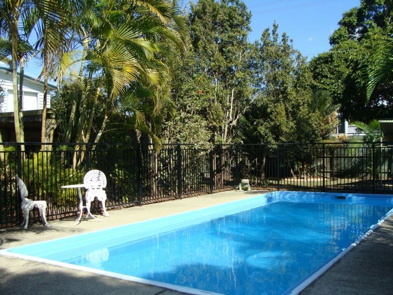 42 Allpass Parade, Shorncliffe QLD 4017