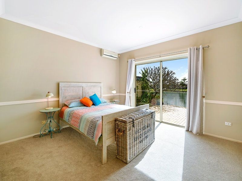 Broadbeach Waters QLD 4218