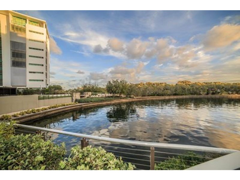 29101/2 Ephraim Island Bridge, Paradise Point QLD 4216