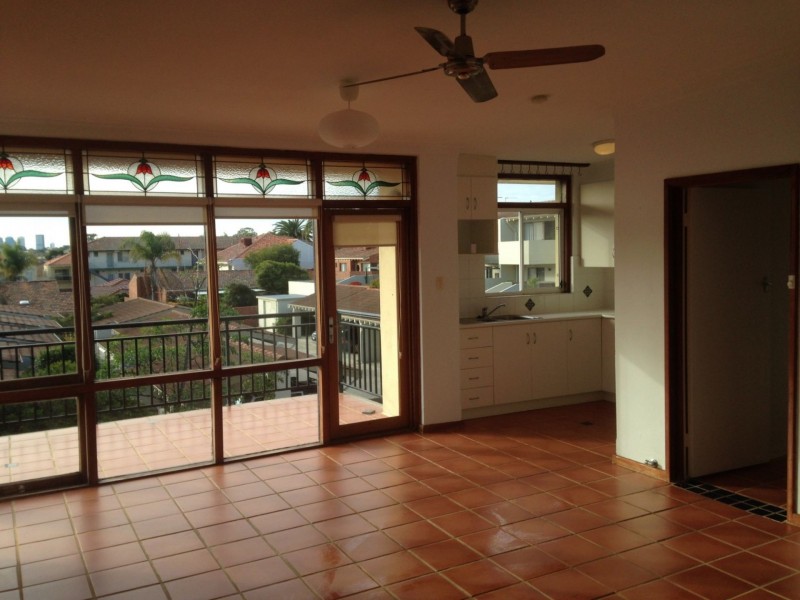 8/45 Robert St, Como WA 6152