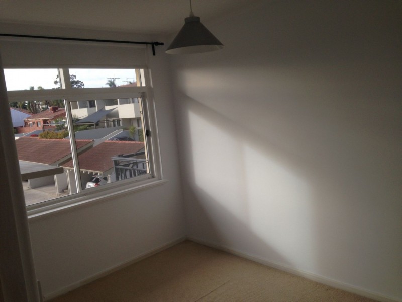 8/45 Robert St, Como WA 6152